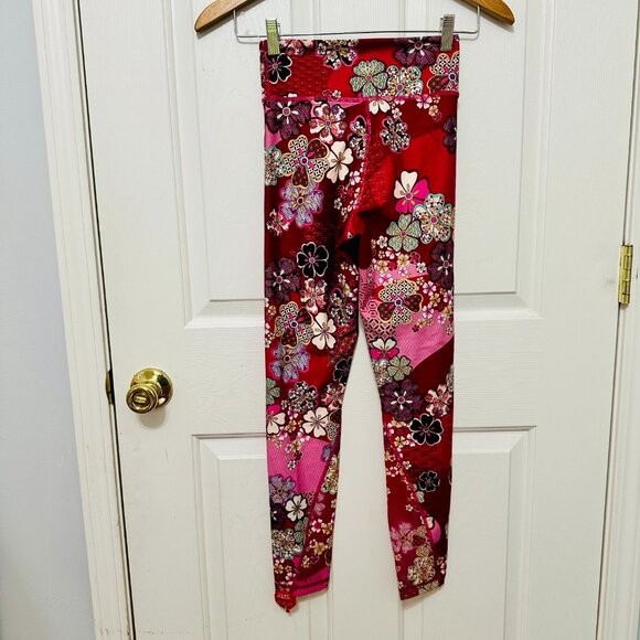 NEW JOHNNY WAS ACTIVE BOHO VIBE FLORAL LEGGINGS - Picture 2 of 6